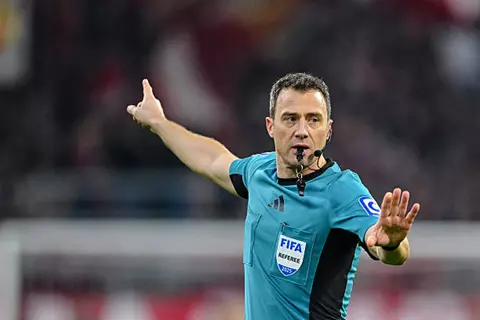 صافرة ألمانية.. يويفا يعلن حكم مباراة إنتر ميلان وليفربول في دوري أبطال أوروبا